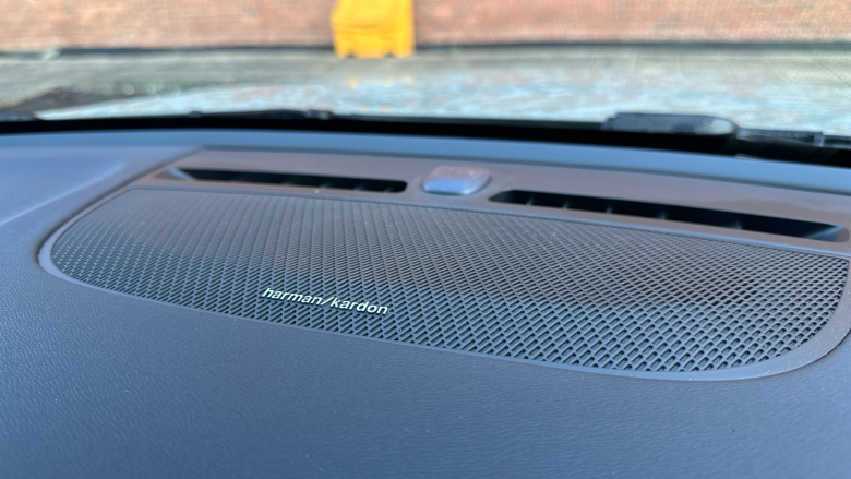 Volvo XC40 2.0 B4P Ultra Dark 5dr Auto Petrol Estate